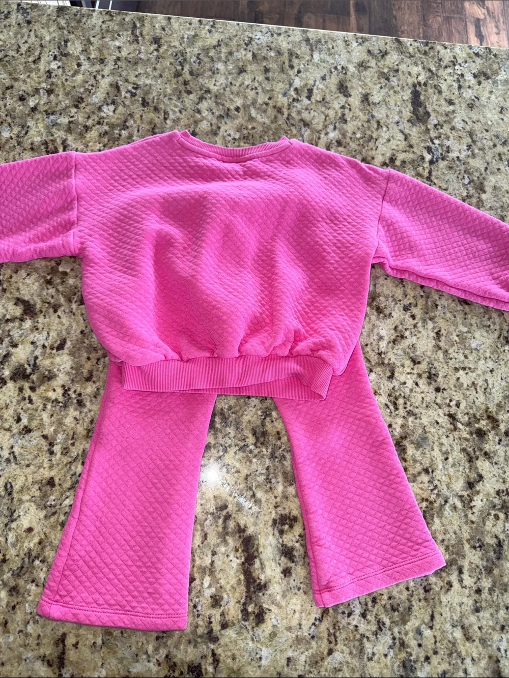 Nike Hot Pink Quilted Sweatshirt and Joggers Set - Picture 8 of 8